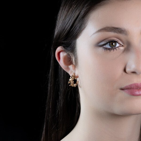 golden-hand-engraved-leaves-earrings-hoops