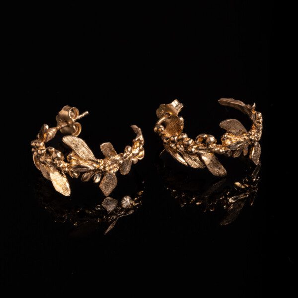golden-engraved-leaves-earrings